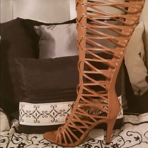 Strappy Ladies boot